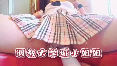 钻进19岁小姨子的房间