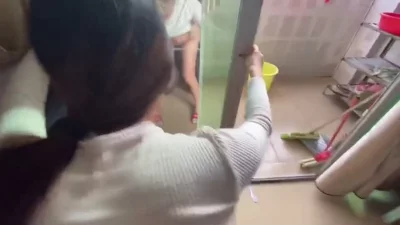 颜值不错的短裙礼服露脸学妹出租屋找学长打炮无套内射吞精现在学生都喜欢这样了吗