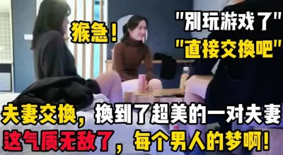 美女大秀21家庭摄像头被黑偸拍骚妻午睡脱个精光分开腿无毛穴门大开清晰可见色大哥用手机拍照保存然后扶屌旋转式操直接给干醒